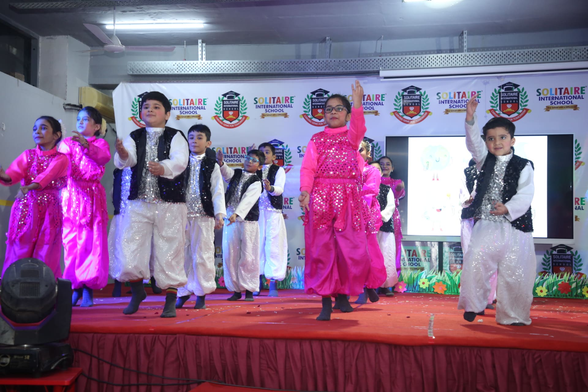 Solitaire International School
