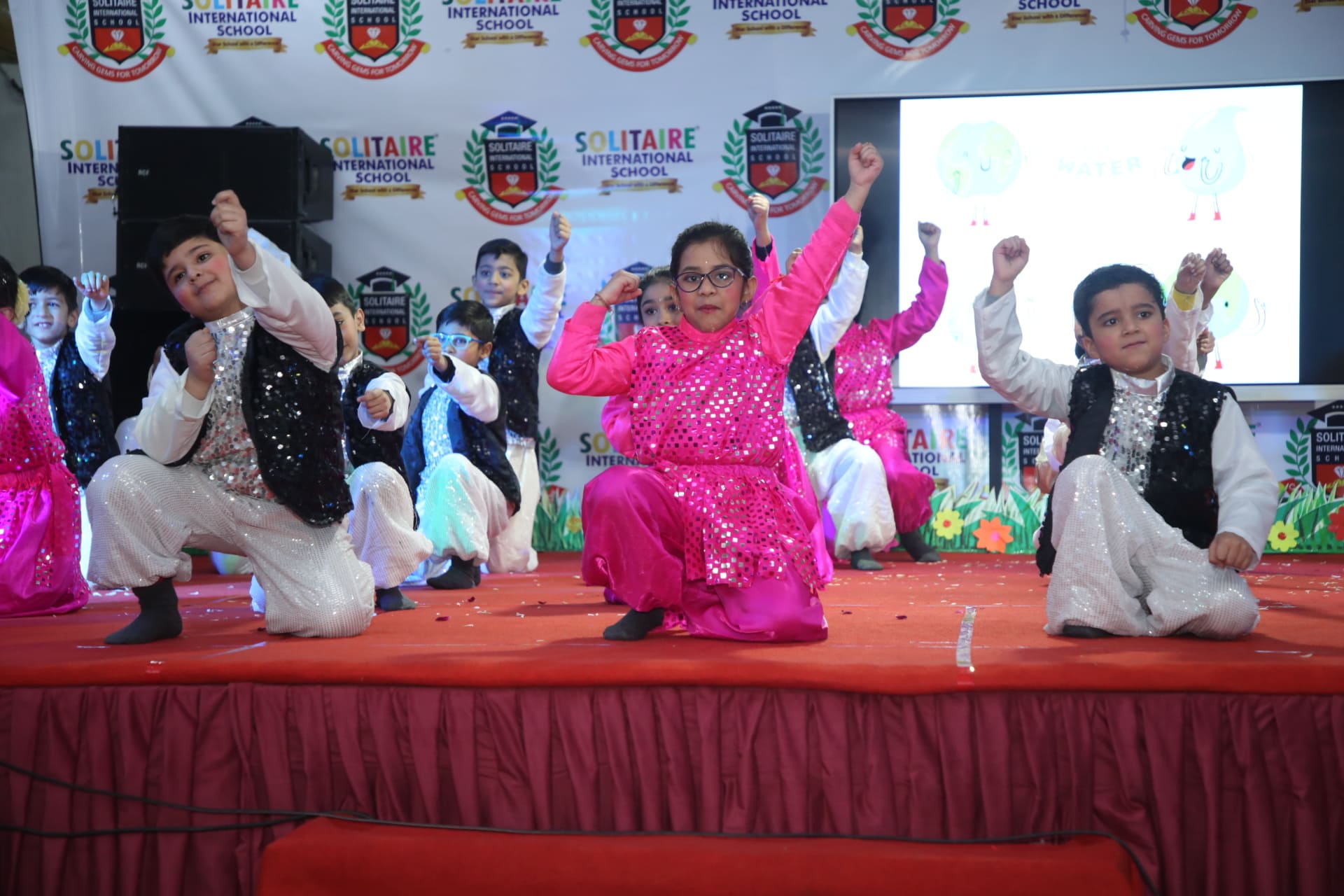 Solitaire International School
