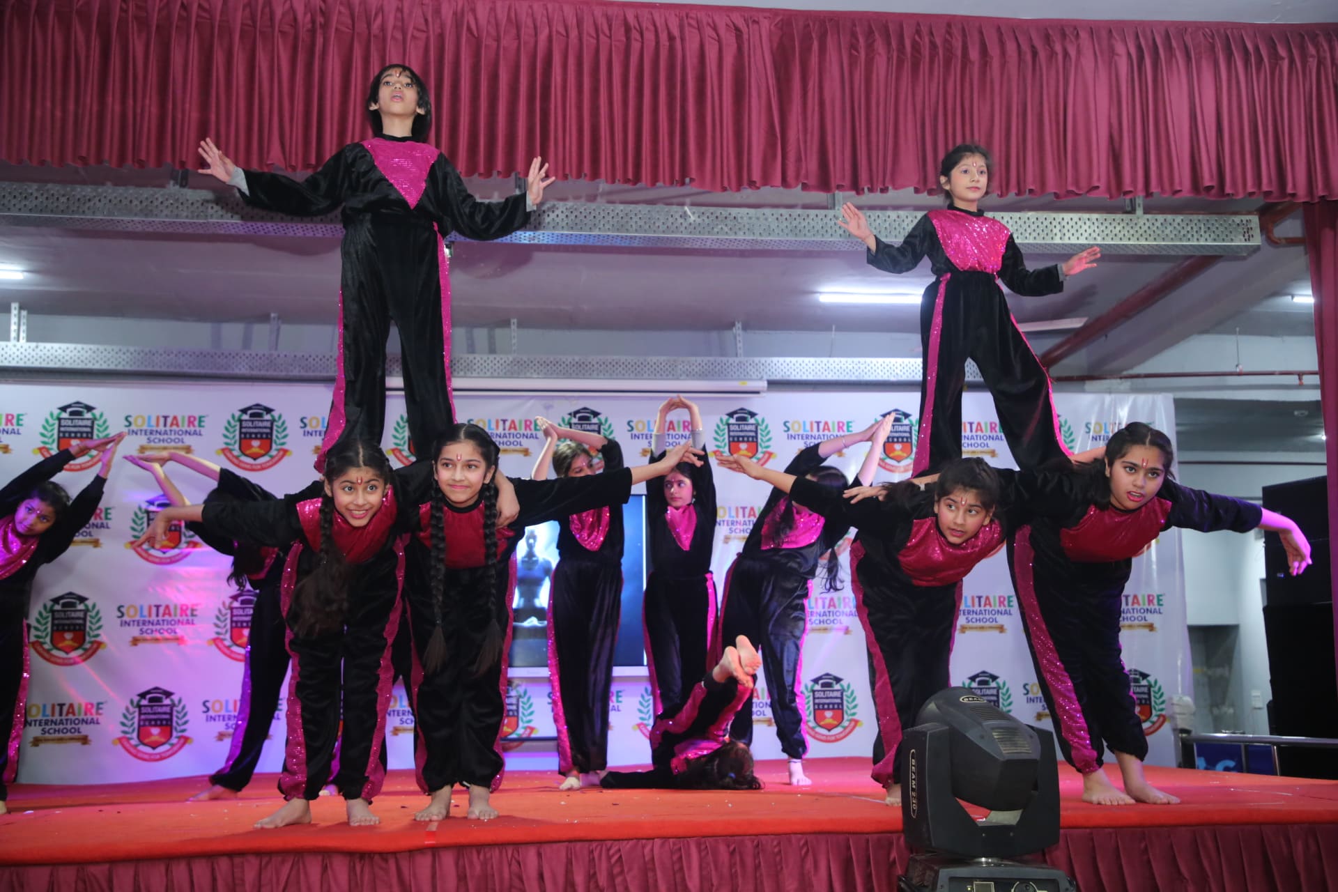 Solitaire International School