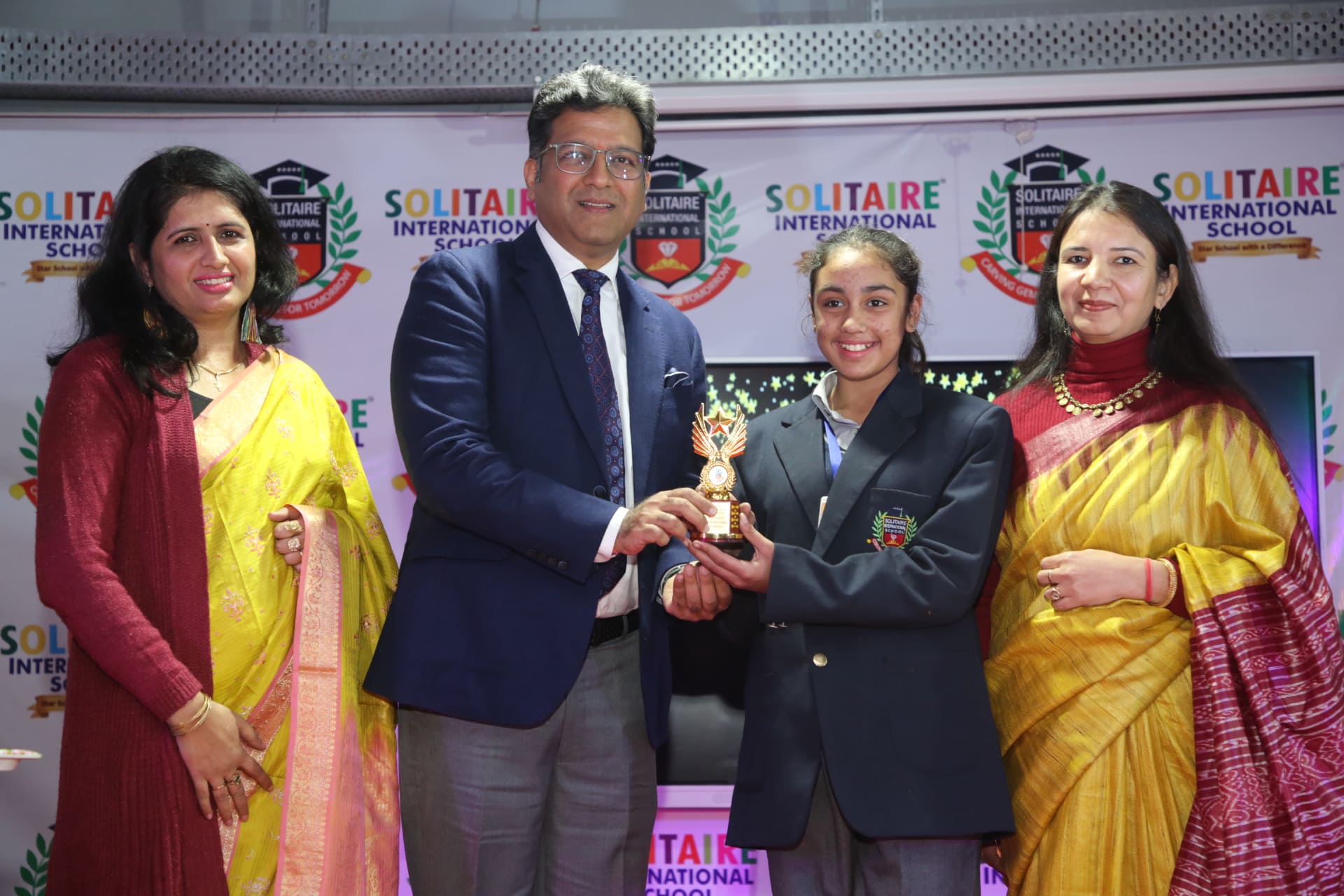 Solitaire International School