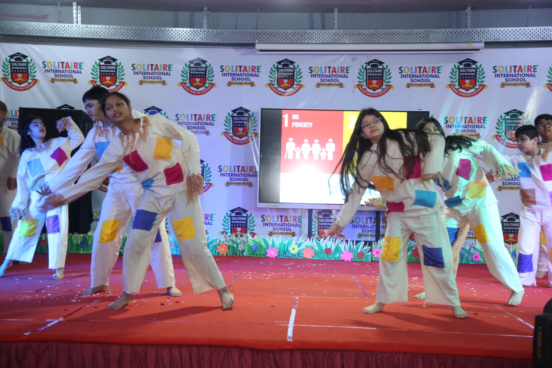 Solitaire International School
