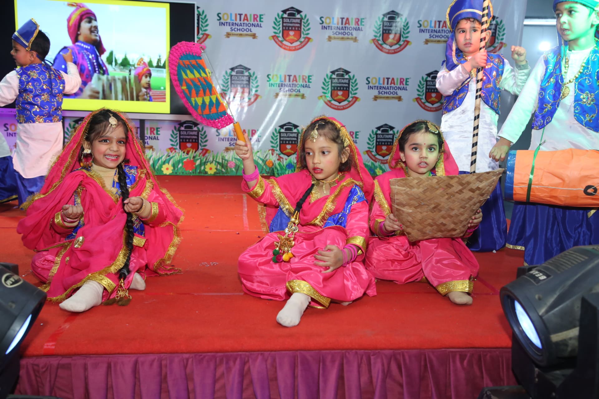Solitaire International School