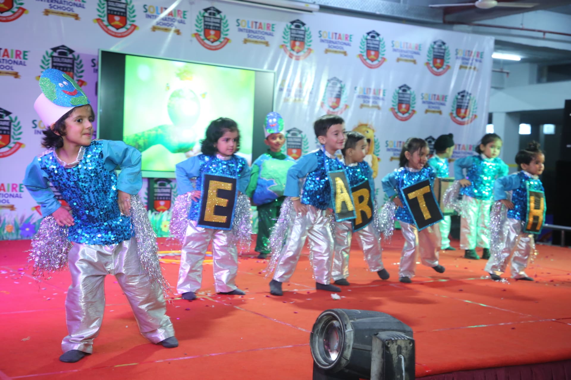 Solitaire International School