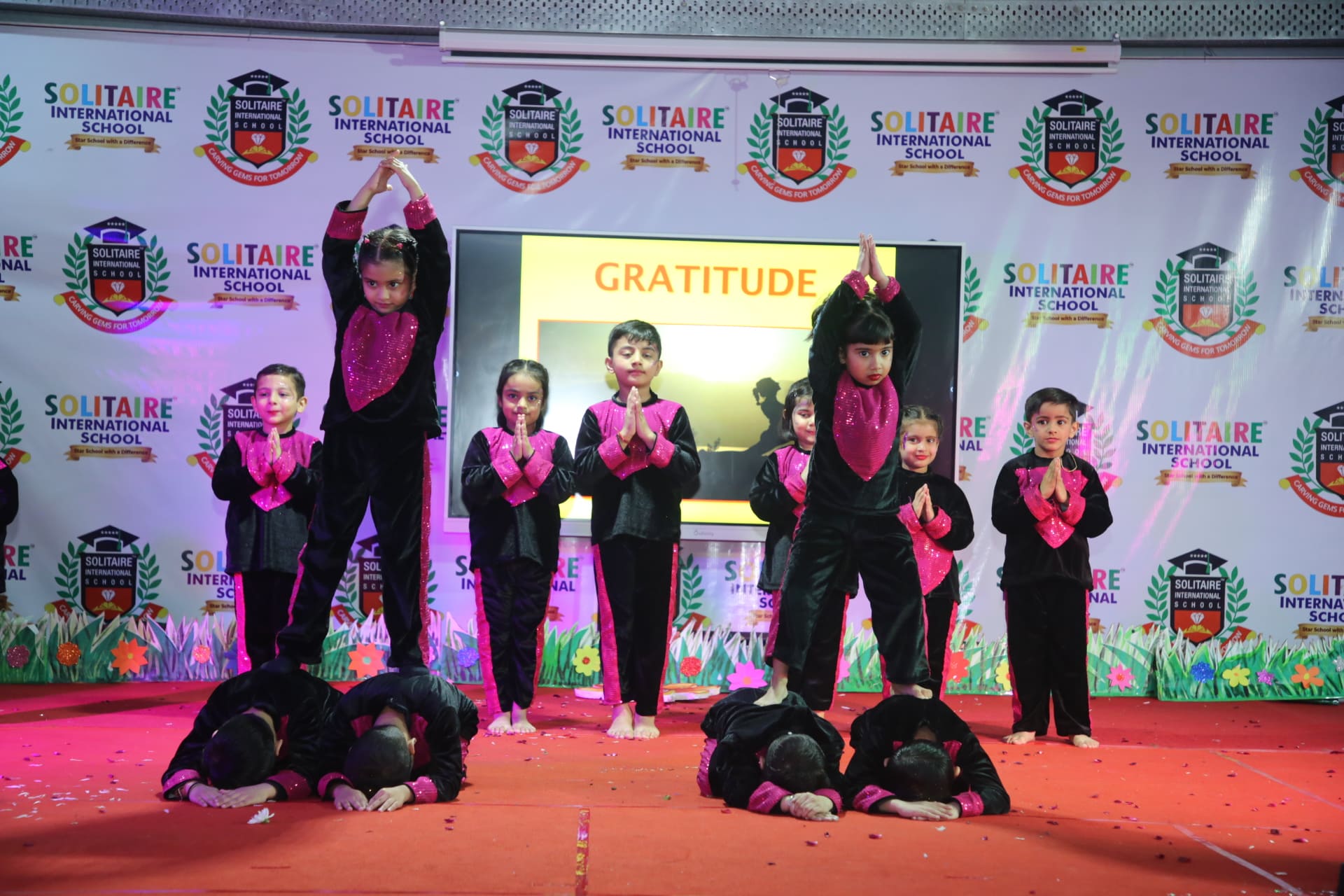 Solitaire International School