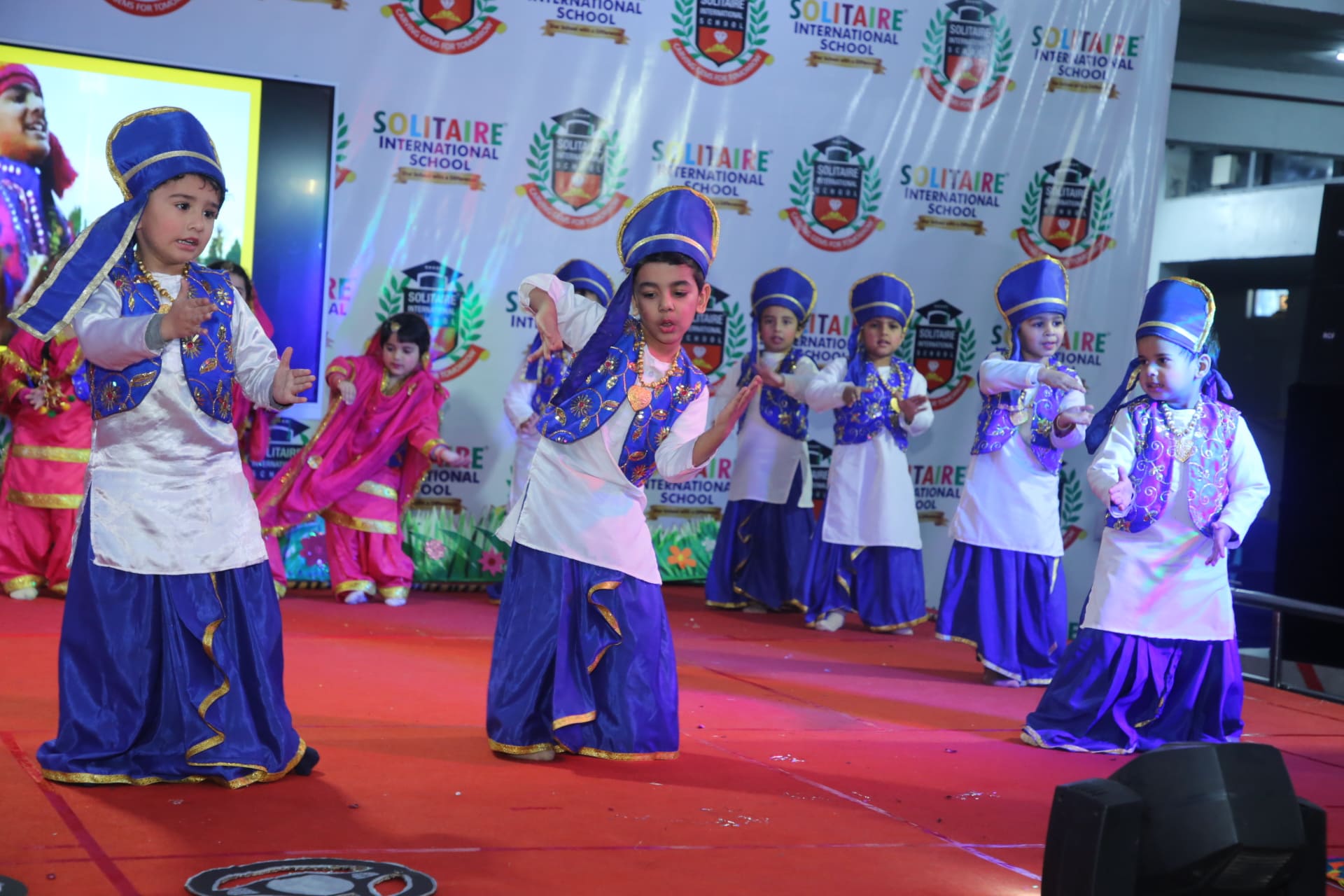 Solitaire International School